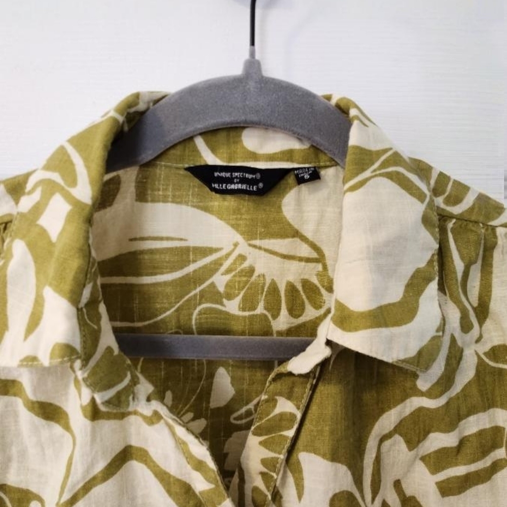 Olive Floral Button-Up Women's Top - Picture 2 of 7